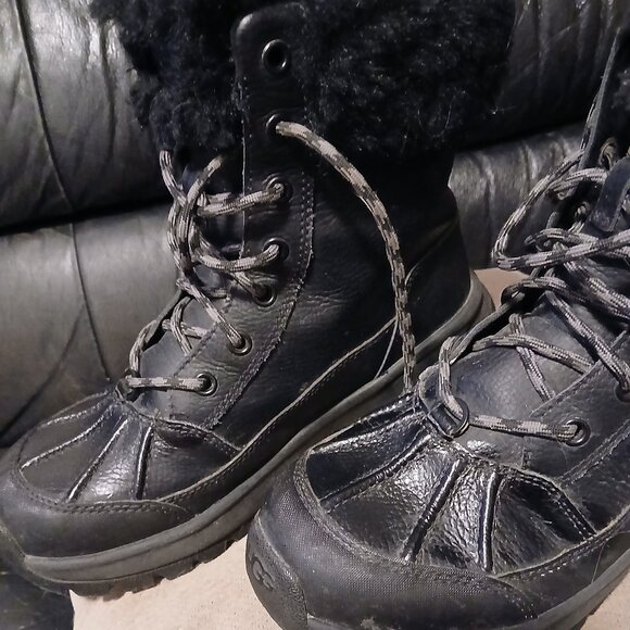 UGG Women's Yose Fluff Waterproof Boot - Picture 3 of 9